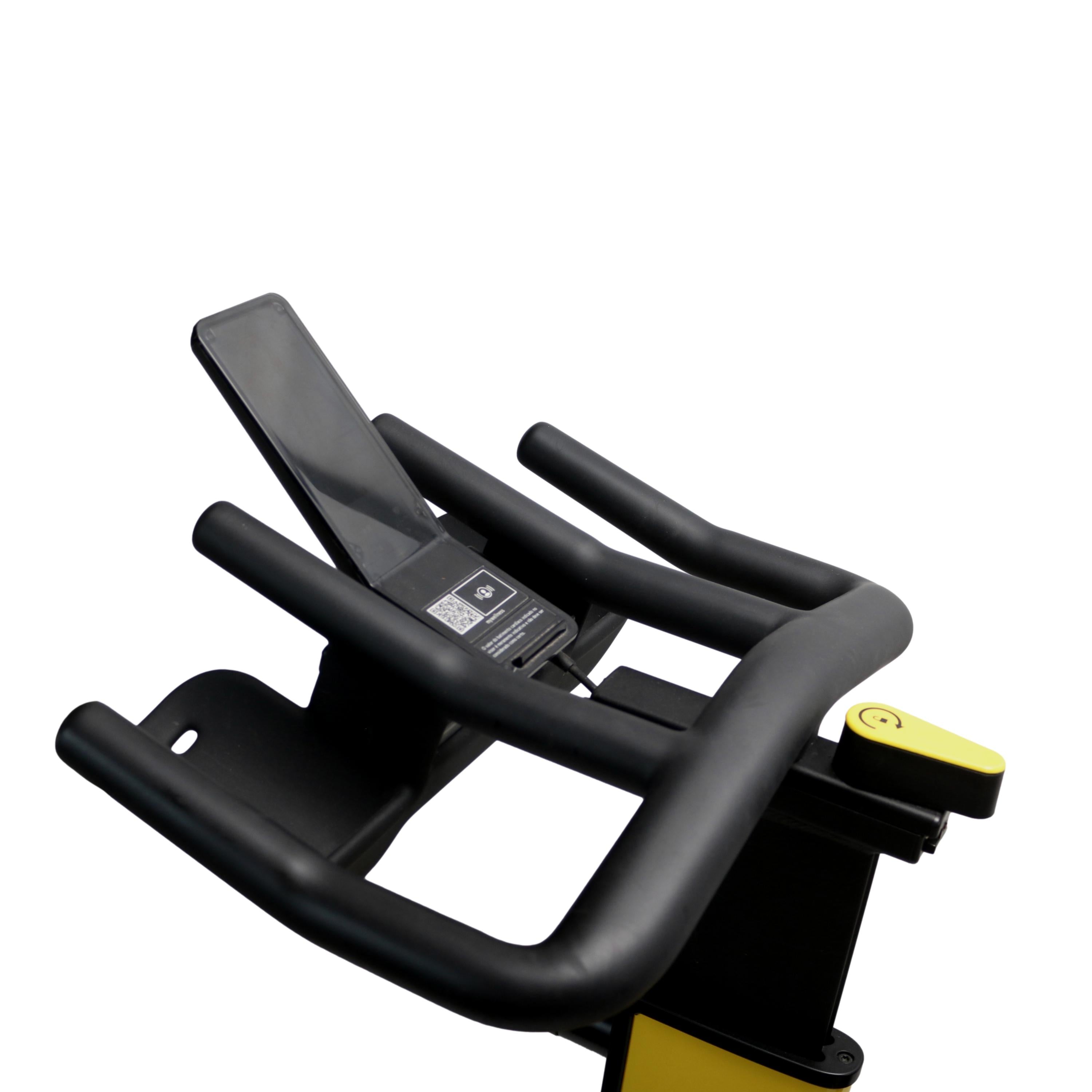 Bicicleta Spinning Technogym Group Cycle Preta e Amarela