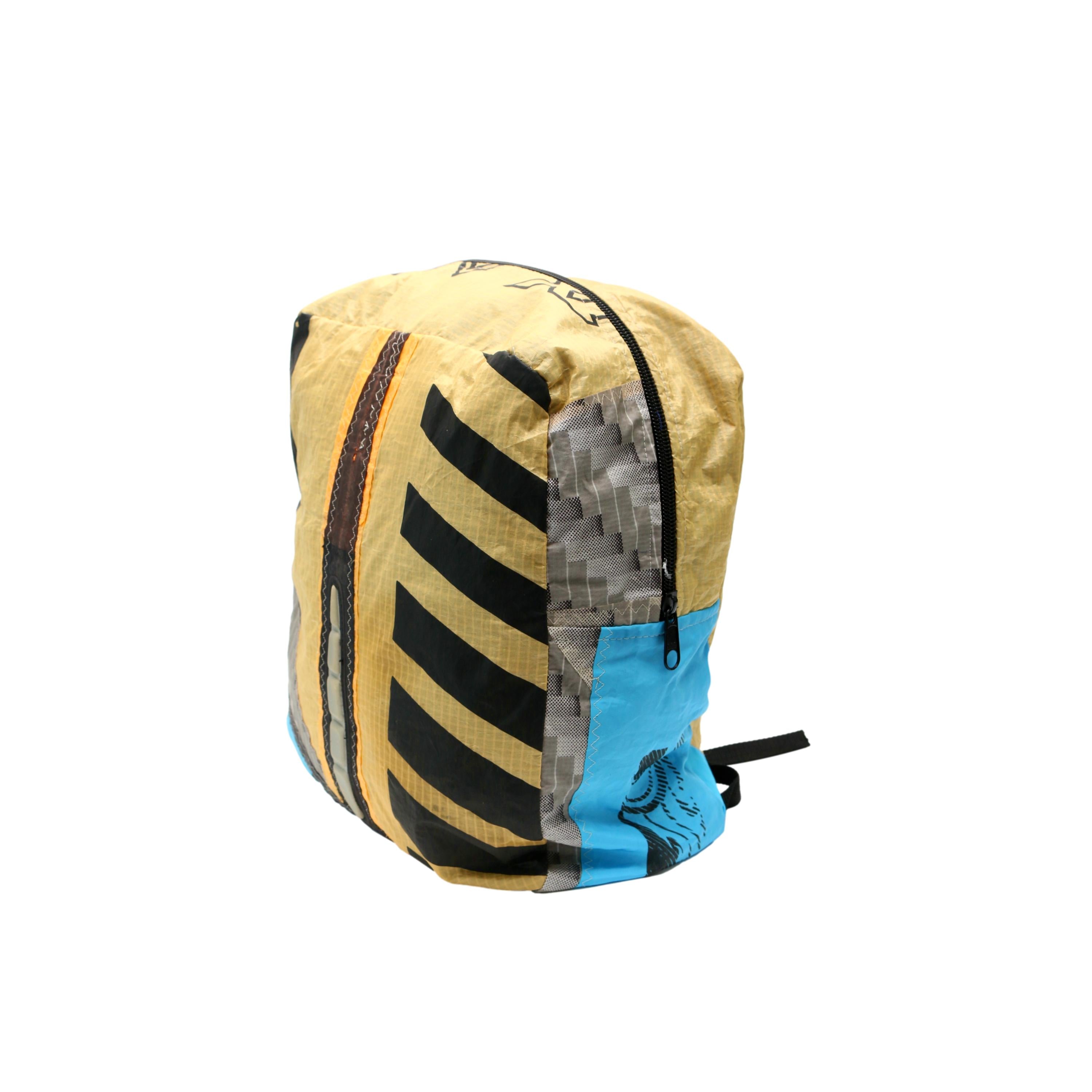 Mochila UNEND x Instituto Dharma Amarela e Azul