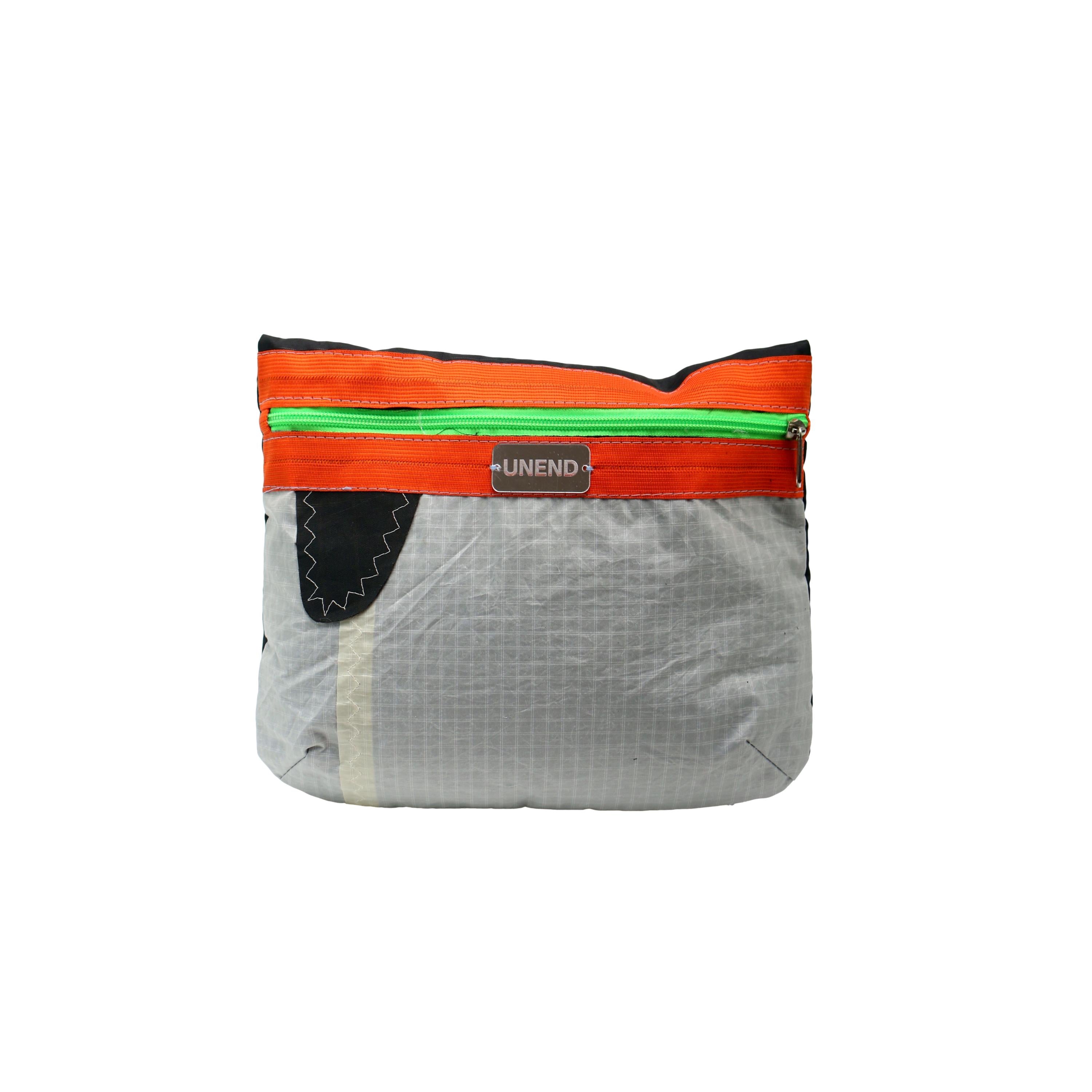 Estojo UNEND x Instituto Dharma Cinza/ Laranja/ Preto