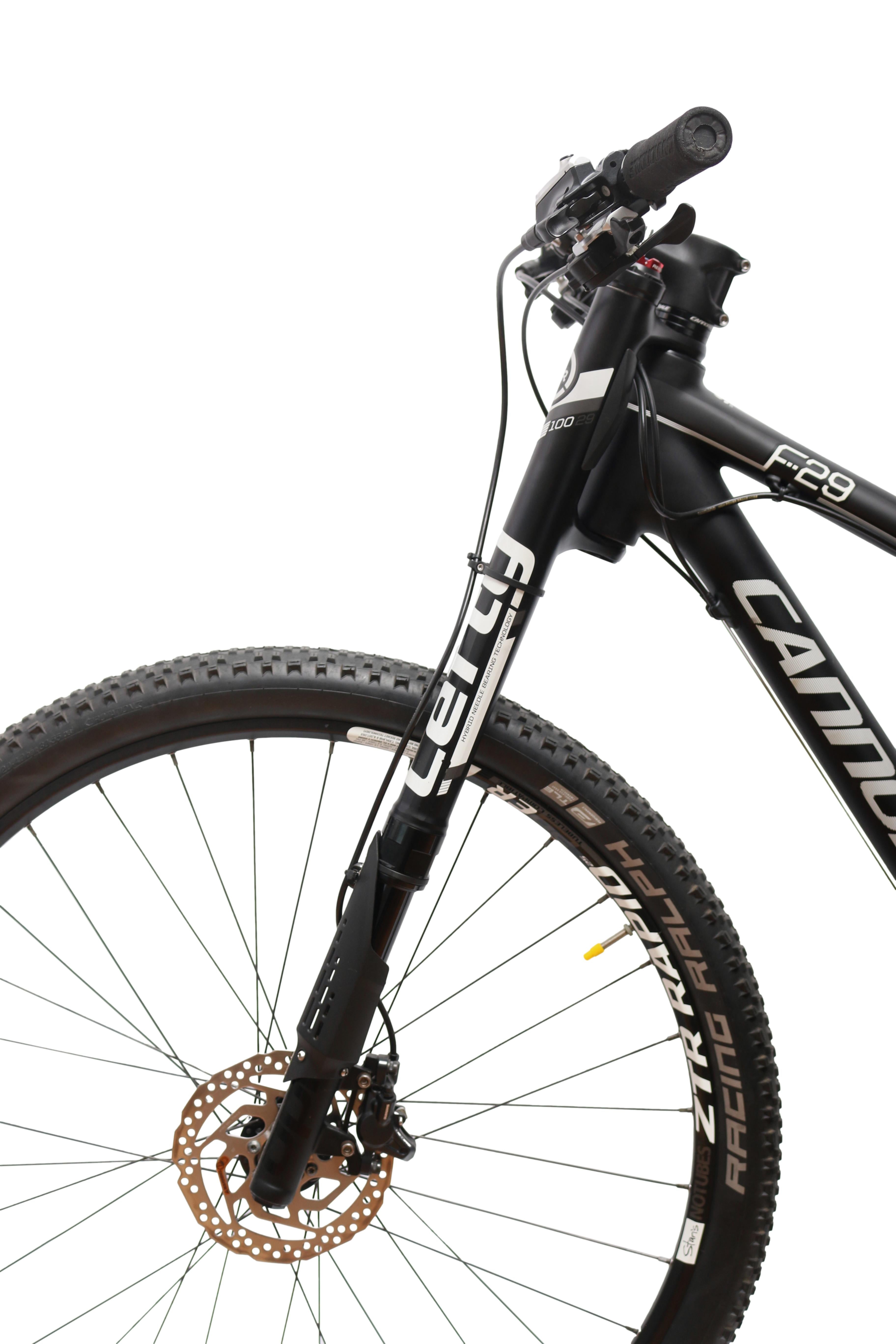 Bicicleta Cannondale F29 Lefty Preta