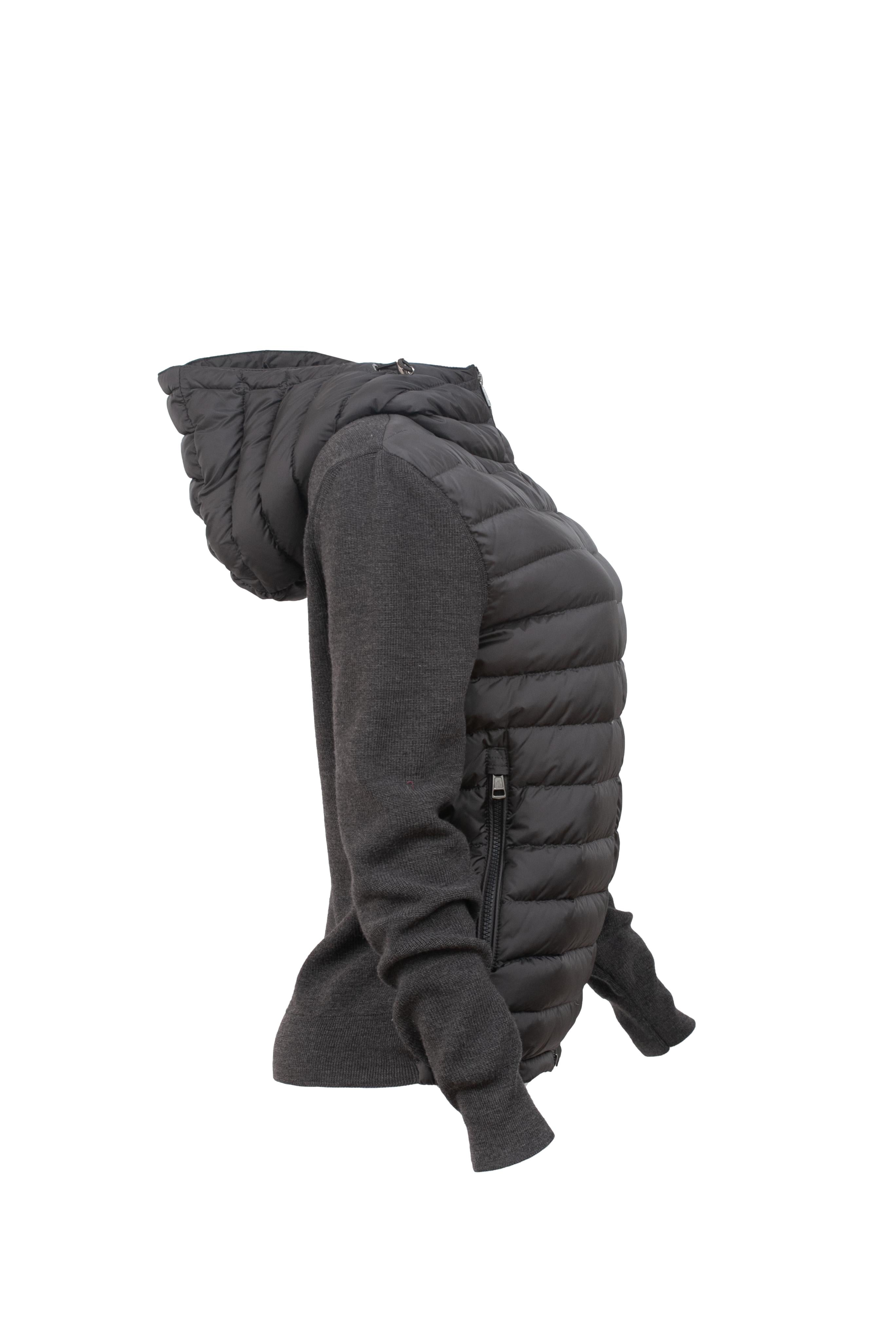 Casaco Feminino Ski Moncler Com Recortes Matelassê - Tamanho P