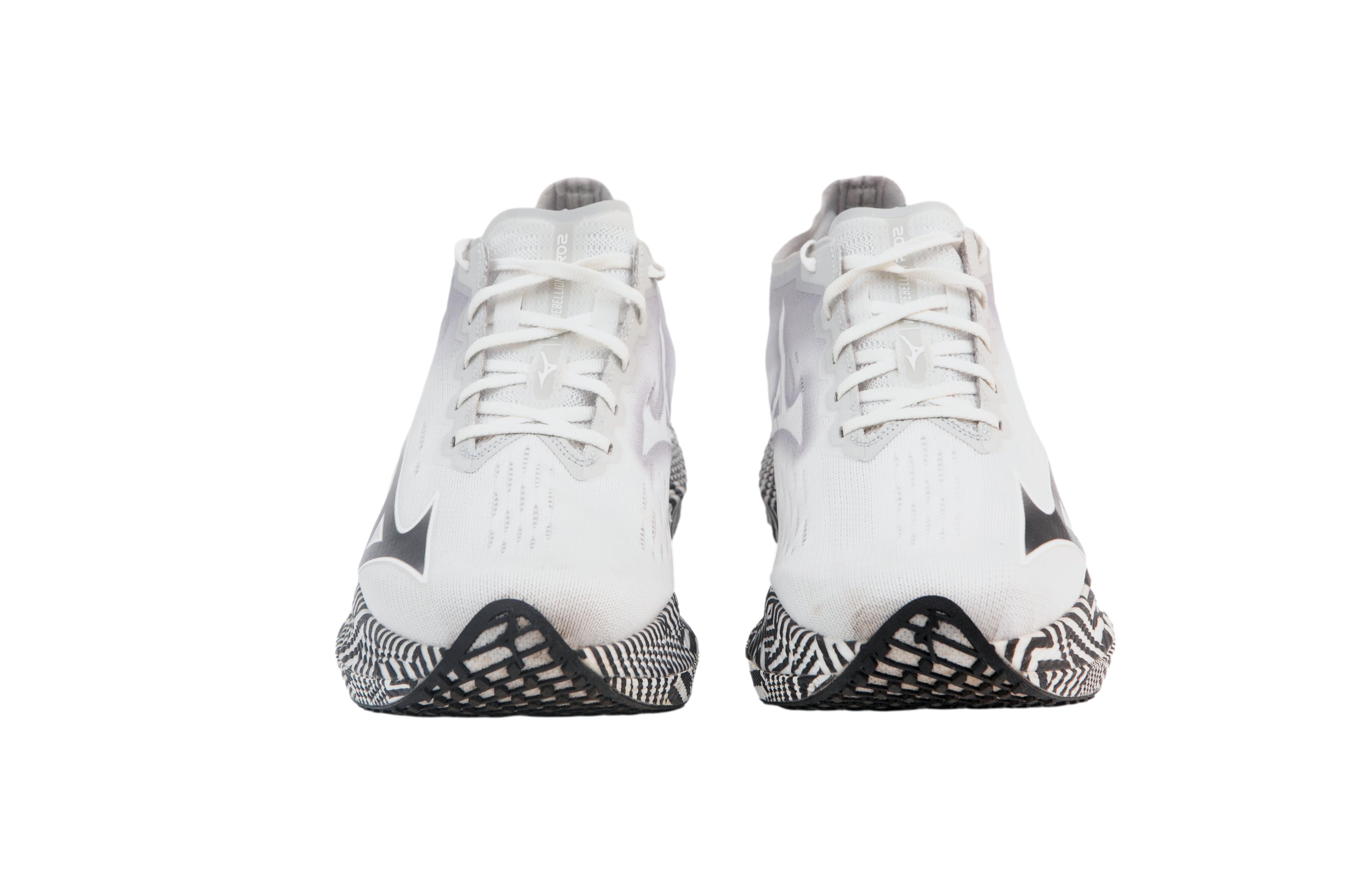 Tênis Unissex Mizuno Wave Rebellion Pro 2 Branco/Preto - Tamanho 41