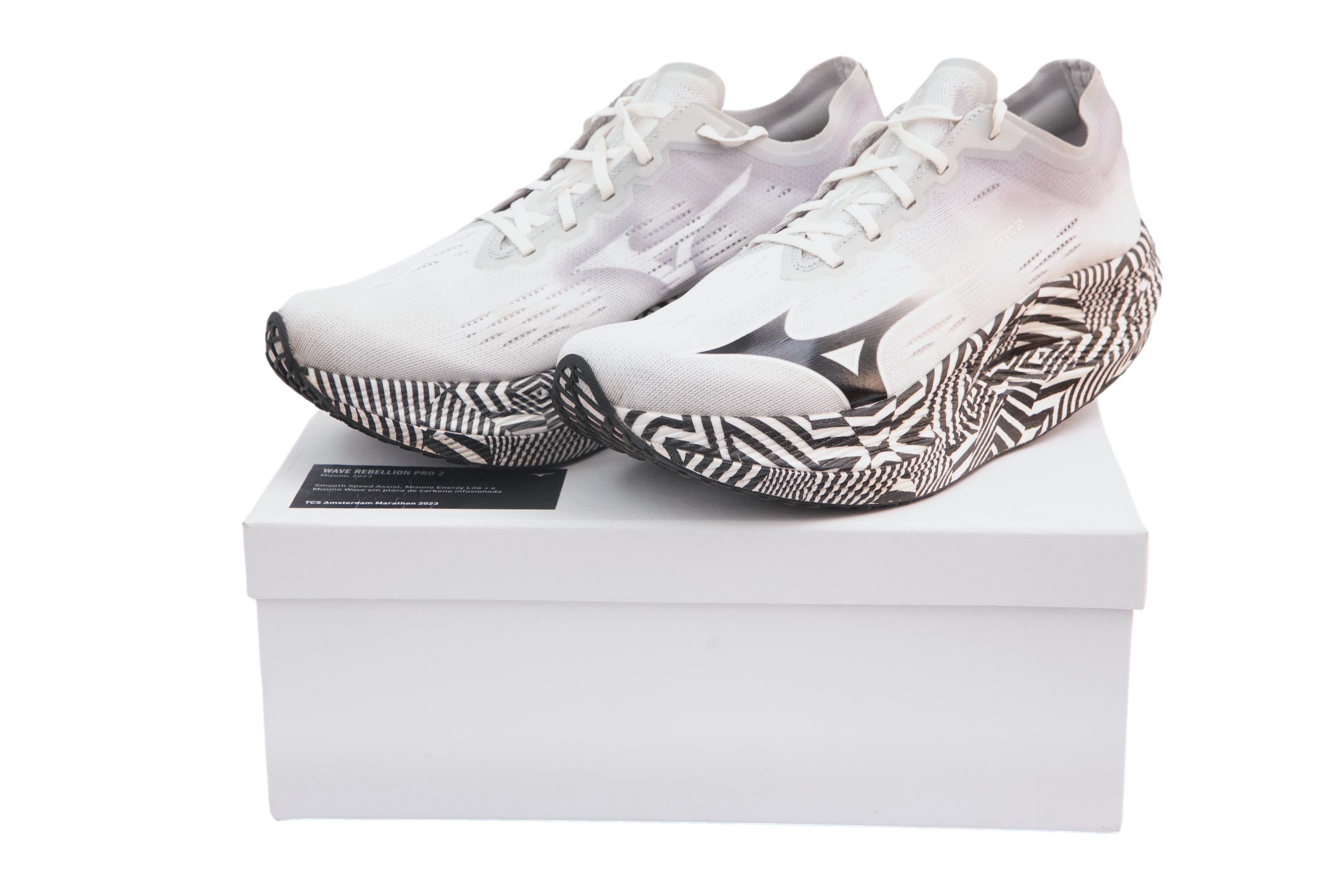 Tênis Unissex Mizuno Wave Rebellion Pro 2 Branco/Preto - Tamanho 41