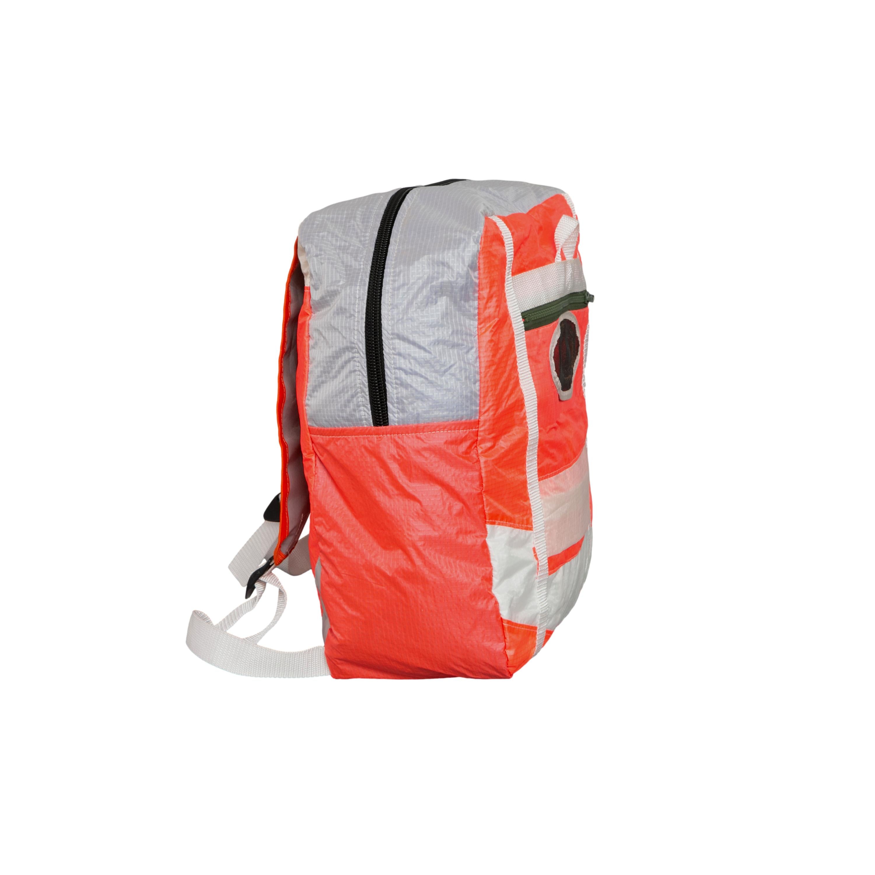 Mochila UNEND x Instituto Dharma
