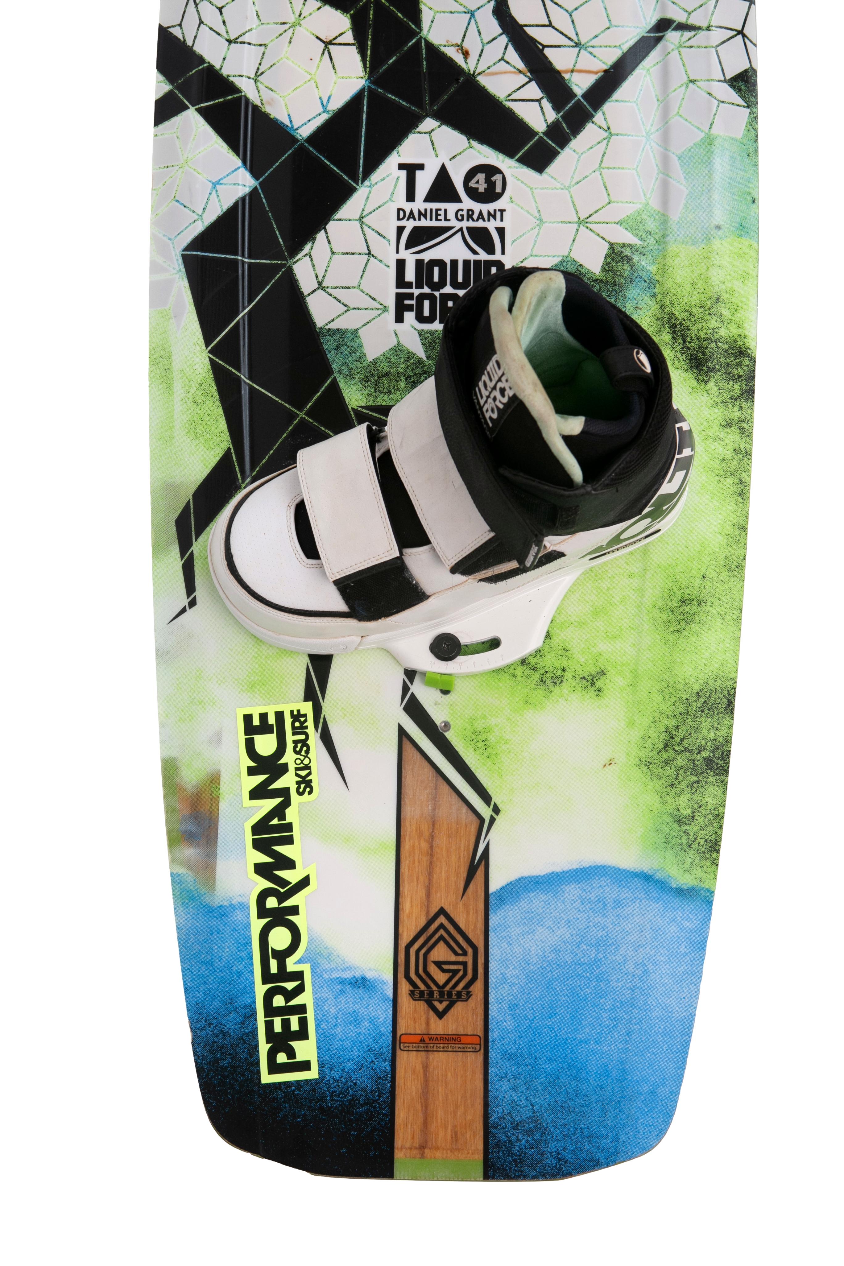 Prancha Wakeboard Com Bota e Capa Liquid Force+ Hyperlite Daniel Grant Vantage 41/ US 11-12