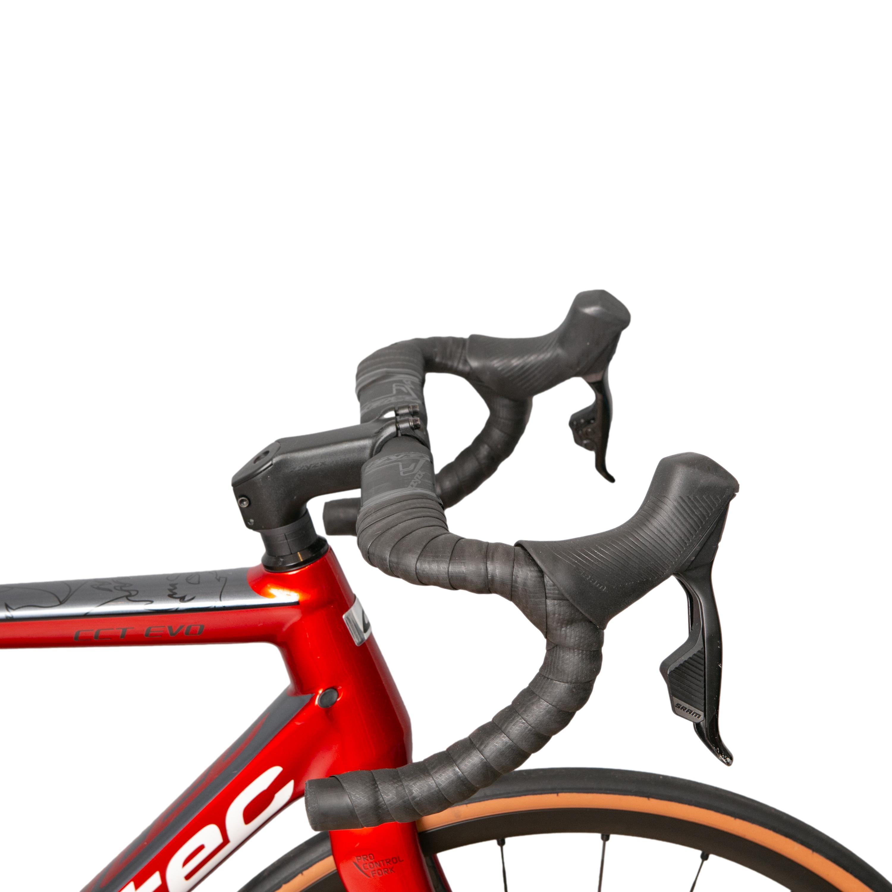 Bicicleta Corratec CCT Evo Vermelha - Tamanho 57