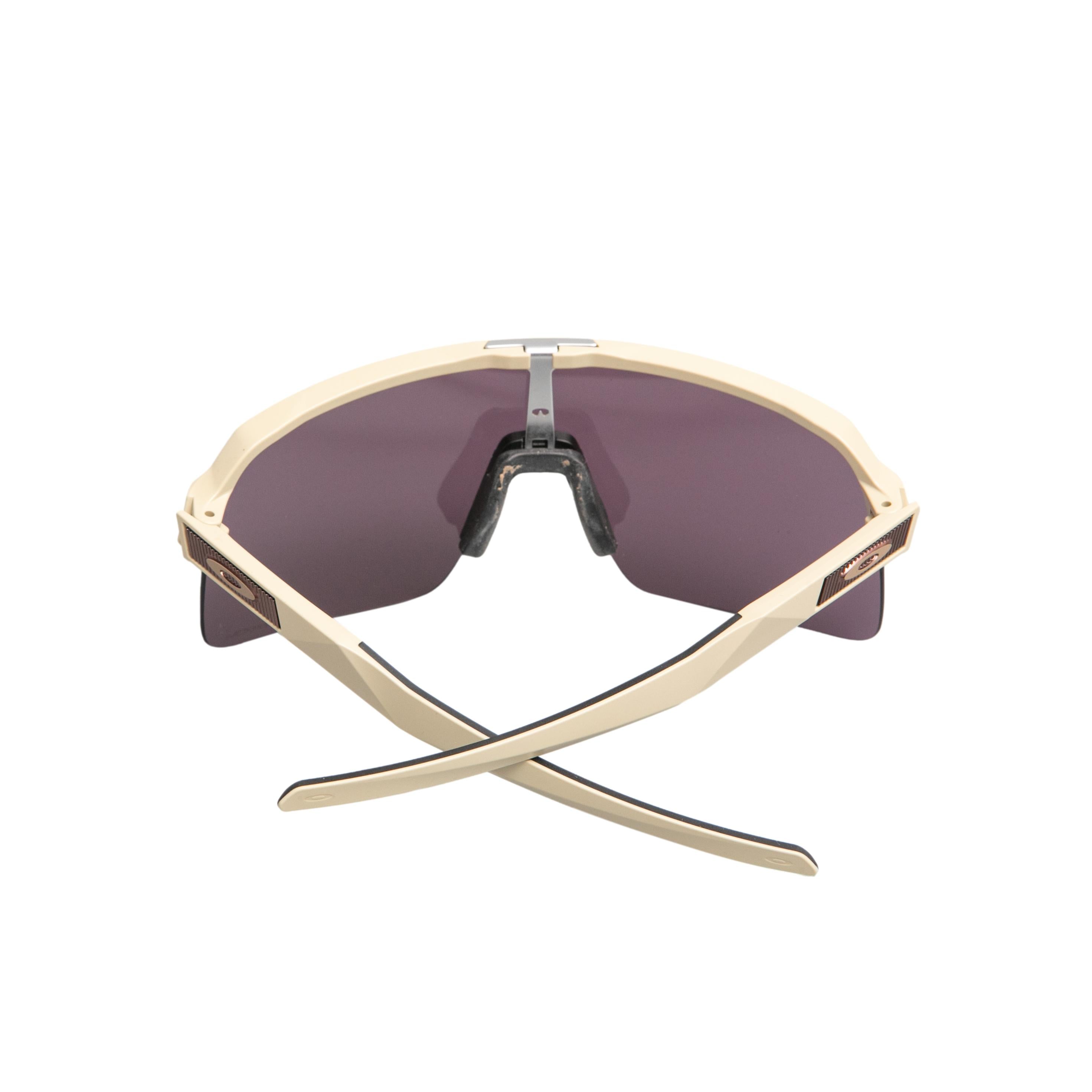 Óculos Unissex Ciclismo Oakley Sutro Fosco Lite Areia Lente Prizm Estrada Com Case - Tamanho Único