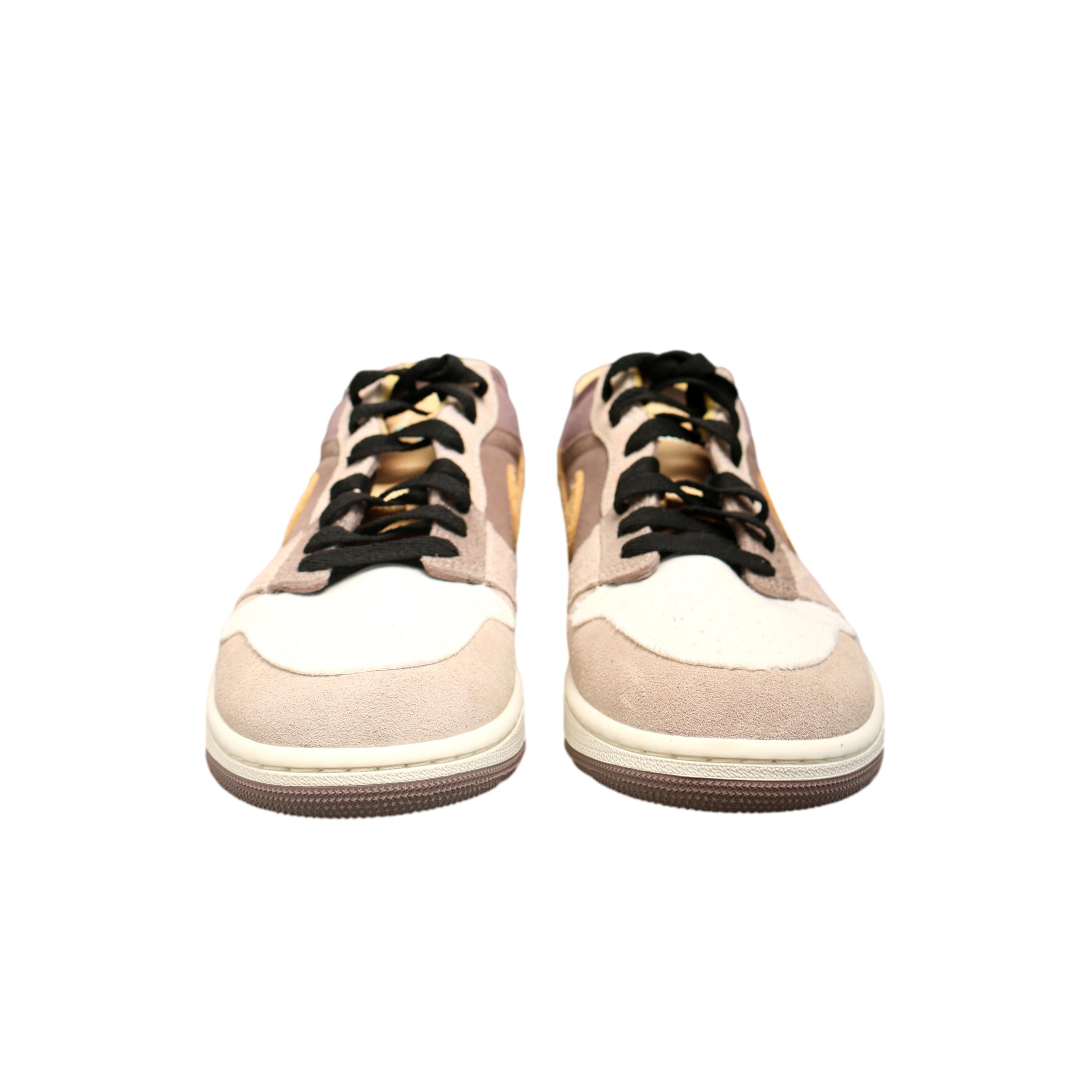 Tênis Nike Air Jordan 1 Low SE Craft Taupe Haze Marrom e Bege - Tamanho 9.5 US