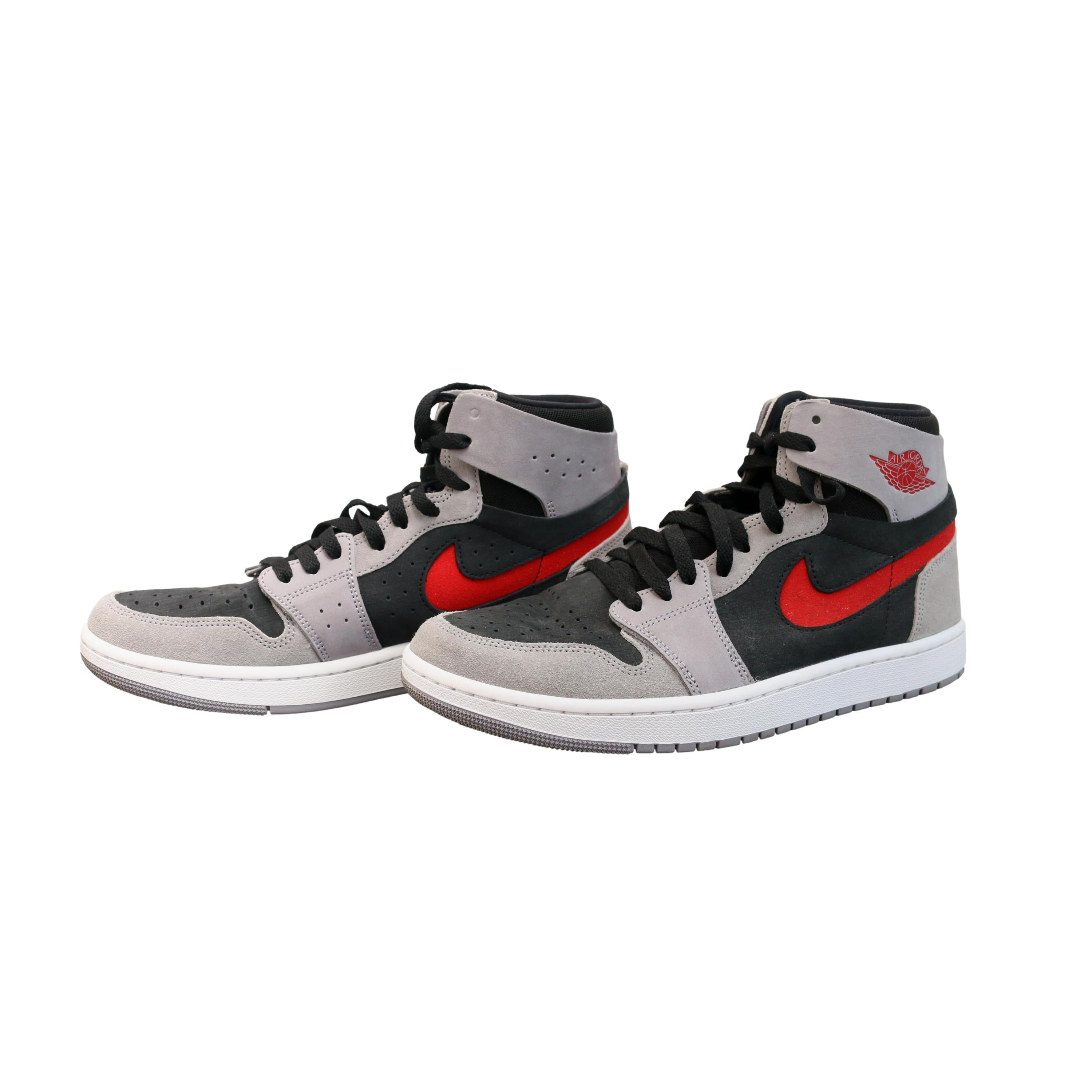 Tênis Nike Air Jordan 1 High Zoom Comfort 2 University Cano Alto Cinza, Preto e Vermelho - Tamanho 9.5 US