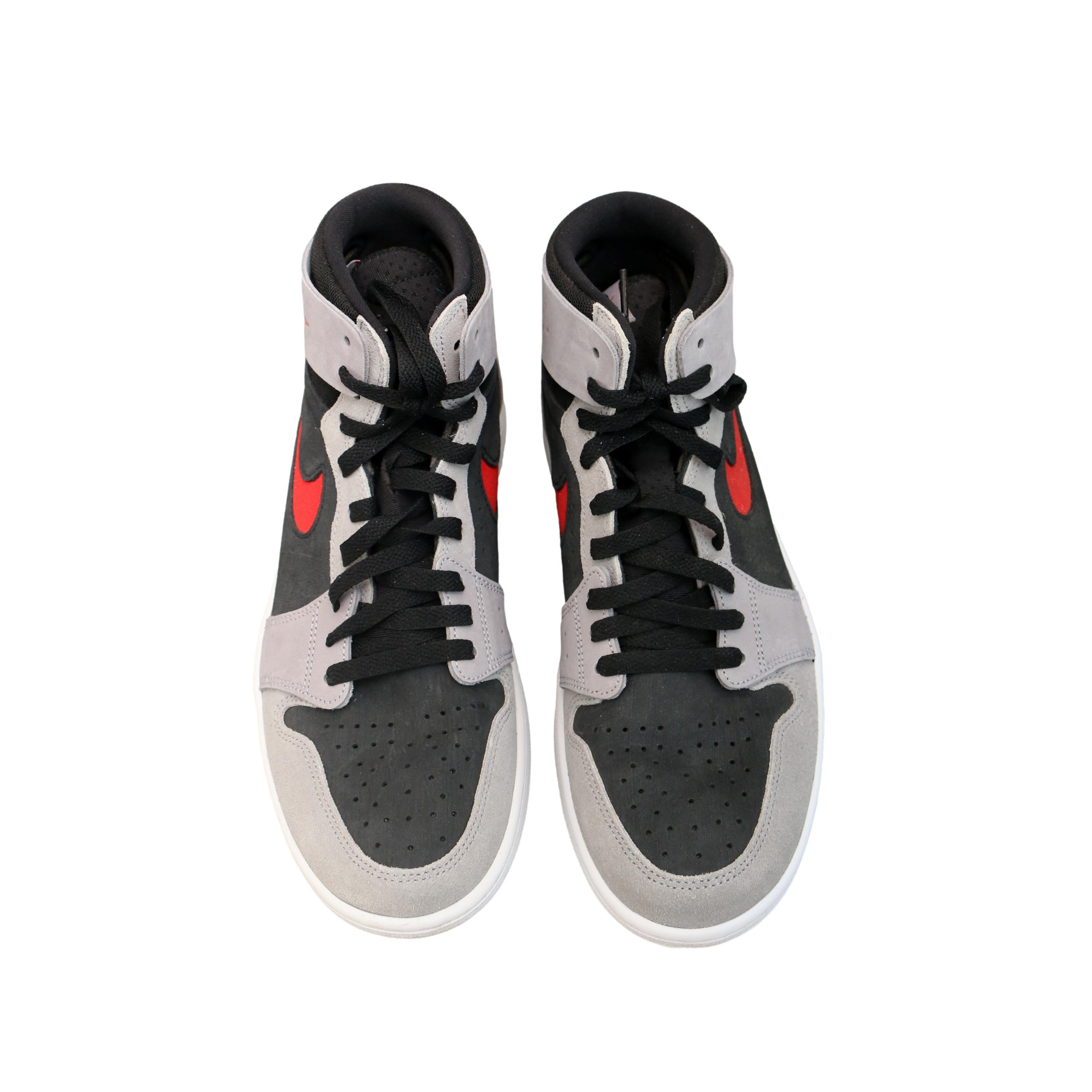 Tênis Nike Air Jordan 1 High Zoom Comfort 2 University Cano Alto Cinza, Preto e Vermelho - Tamanho 9.5 US