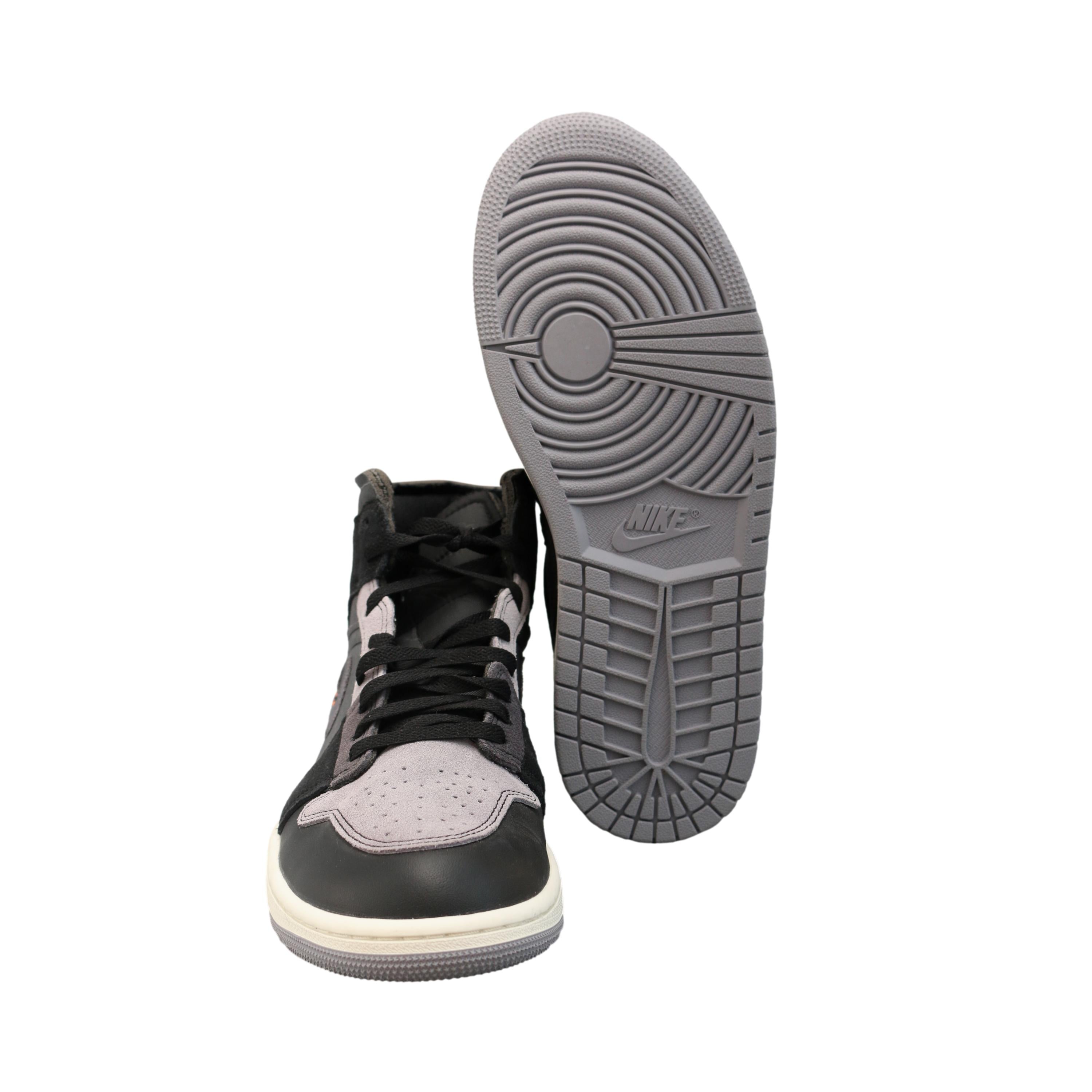 Tênis Nike Air Jordan 1 Mid SE Craft Inside Out Preto e Cinza - Tamanho 9.5 US