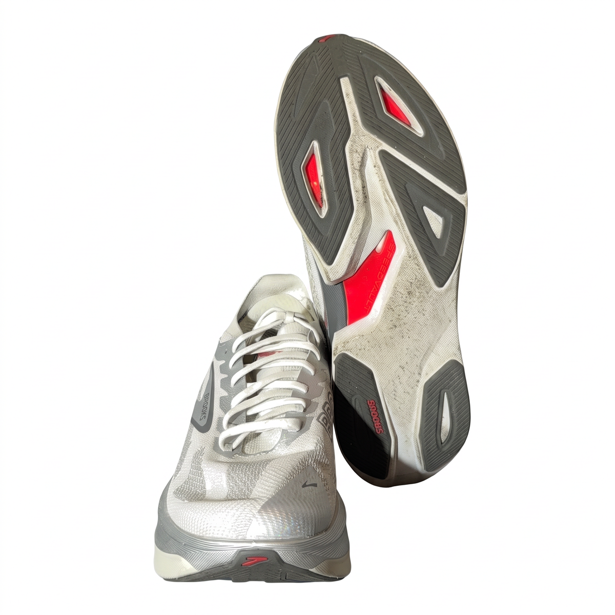 Tênis Brooks Hyperion Max 3 Cinza e Prata - Tamanho EU 46 / BR 44