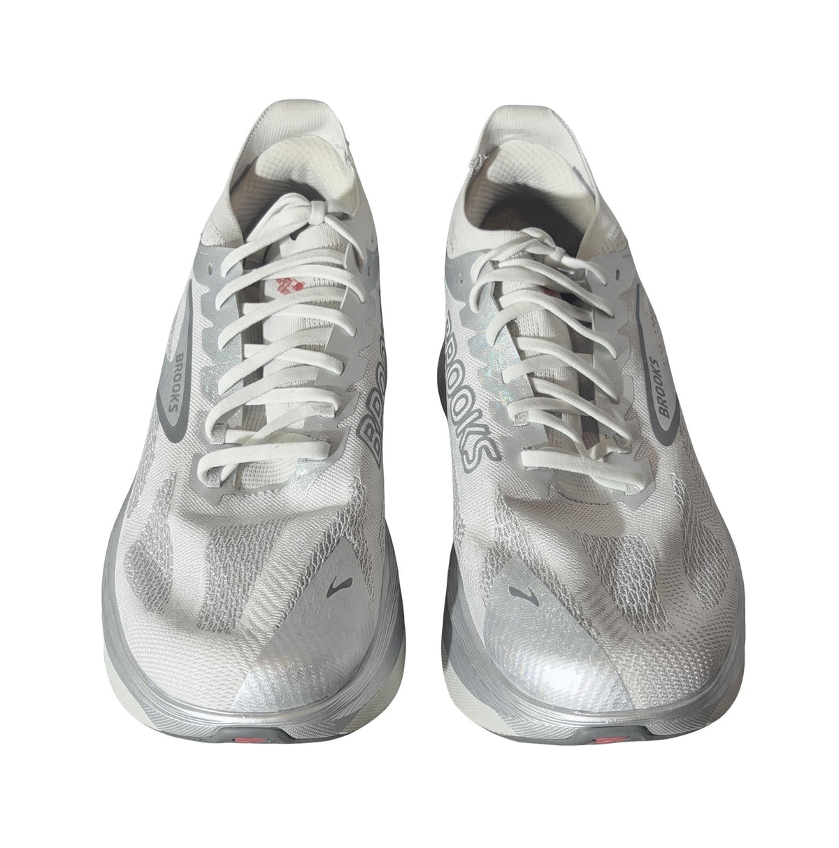 Tênis Brooks Hyperion Max 3 Cinza e Prata - Tamanho EU 46 / BR 44