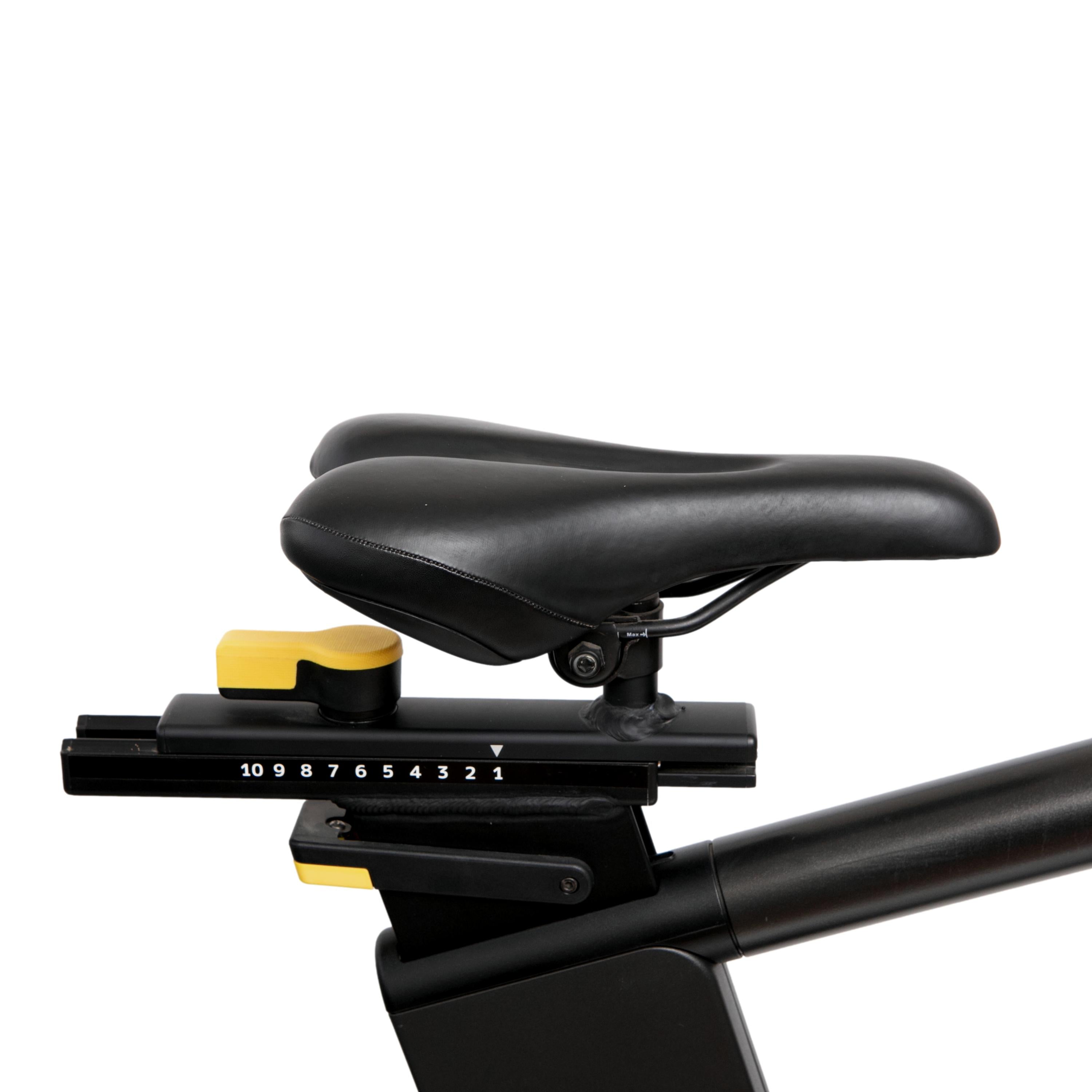 Bicicleta Spinning	Technogym Skillbike Preta - Tamanho Único
