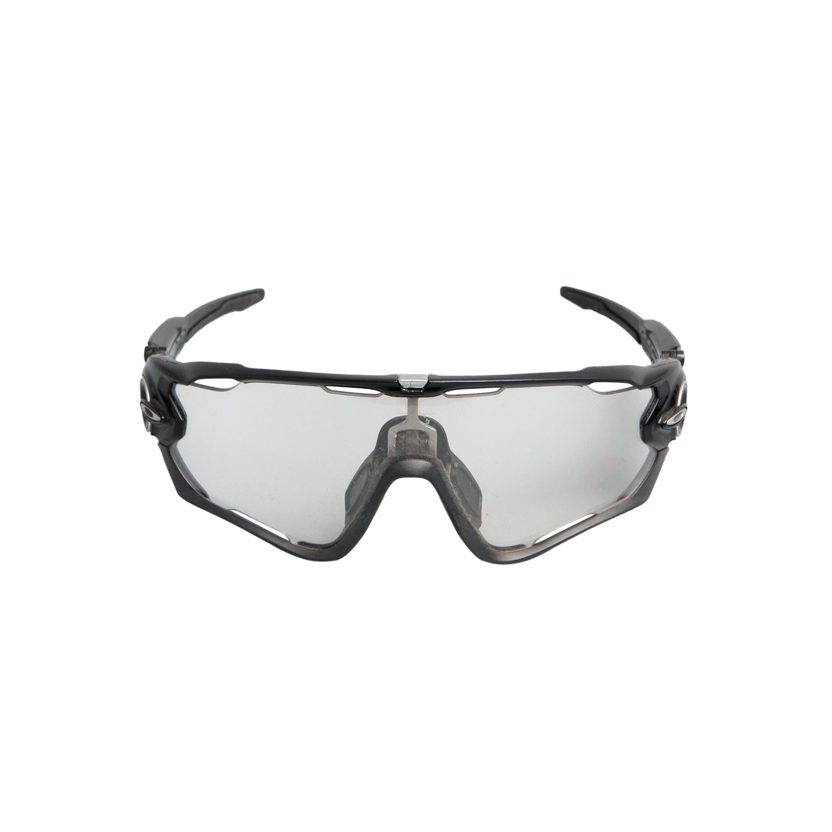 Óculos Unissex Ciclismo Oakley Jawbreaker Polished Black	Lente Photochromic Com Case - Tamanho Único